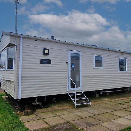 8 Berth Caravan For Hire At Manor Park Near To A Great Beach Ref 23041C Hunstanton Exterior photo
